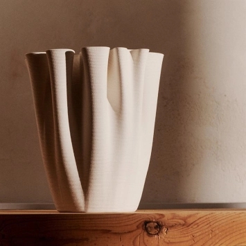 ALT for damerne abonnement + Dedali vase Ferm Living